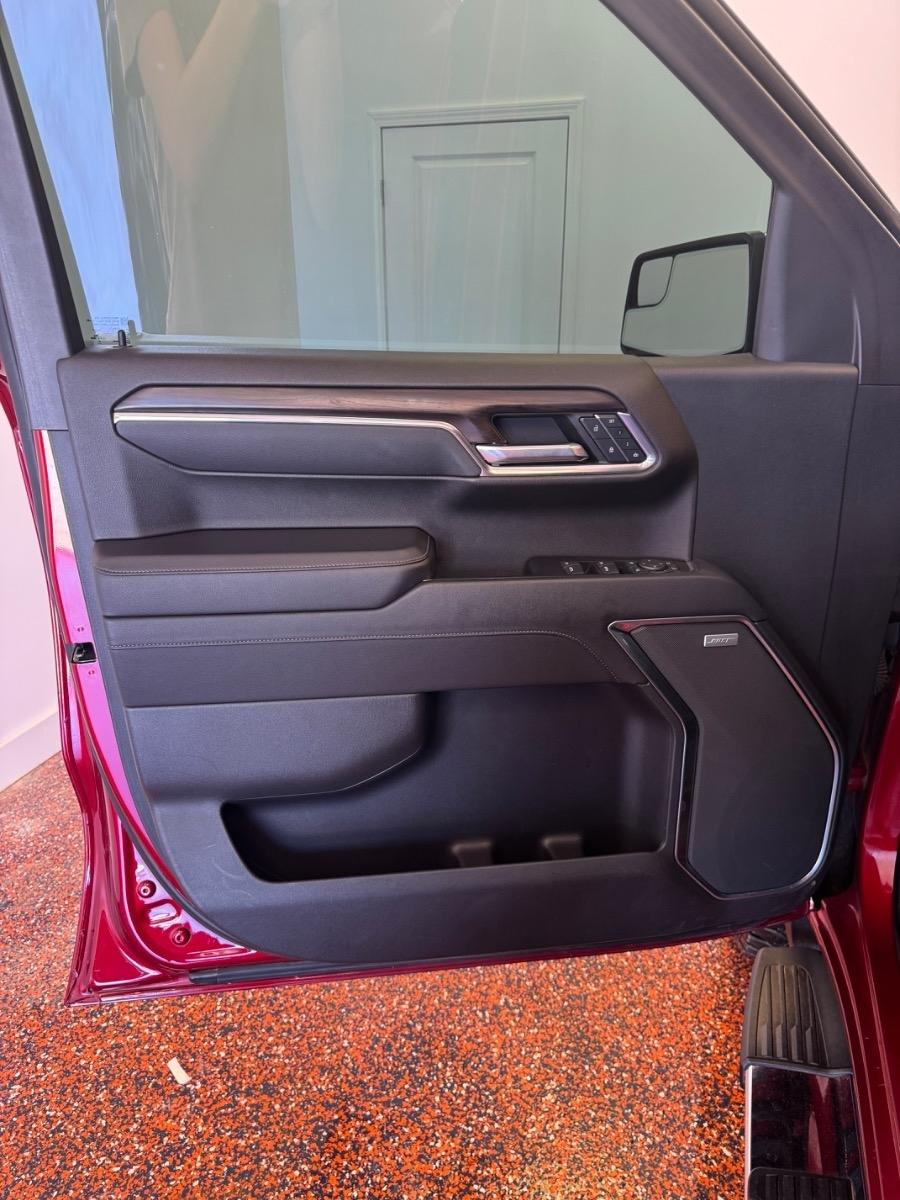 GMC Sierra 1500 4WD Crew Cab 147" SLT 2022