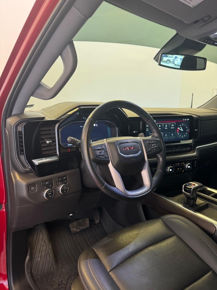 GMC Sierra 1500 4WD Crew Cab 147" SLT 2022