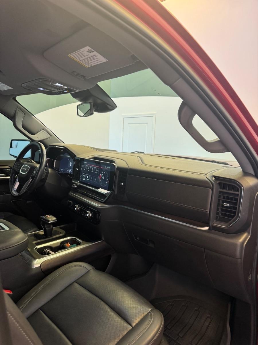 GMC Sierra 1500 4WD Crew Cab 147" SLT 2022