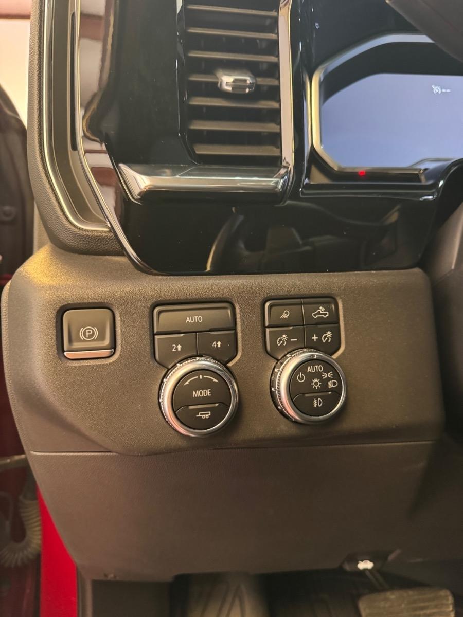 GMC Sierra 1500 4WD Crew Cab 147" SLT 2022