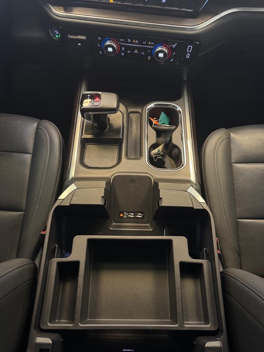 GMC Sierra 1500 4WD Crew Cab 147" SLT 2022