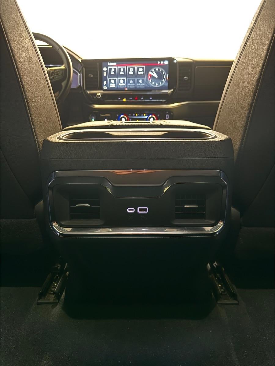 GMC Sierra 1500 4WD Crew Cab 147" SLT 2022