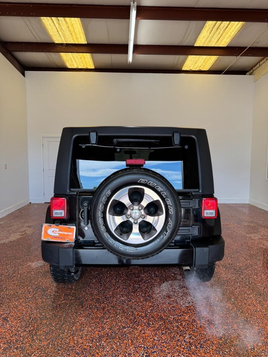 Jeep Wrangler Unlimited 4WD 4dr Sahara 2017