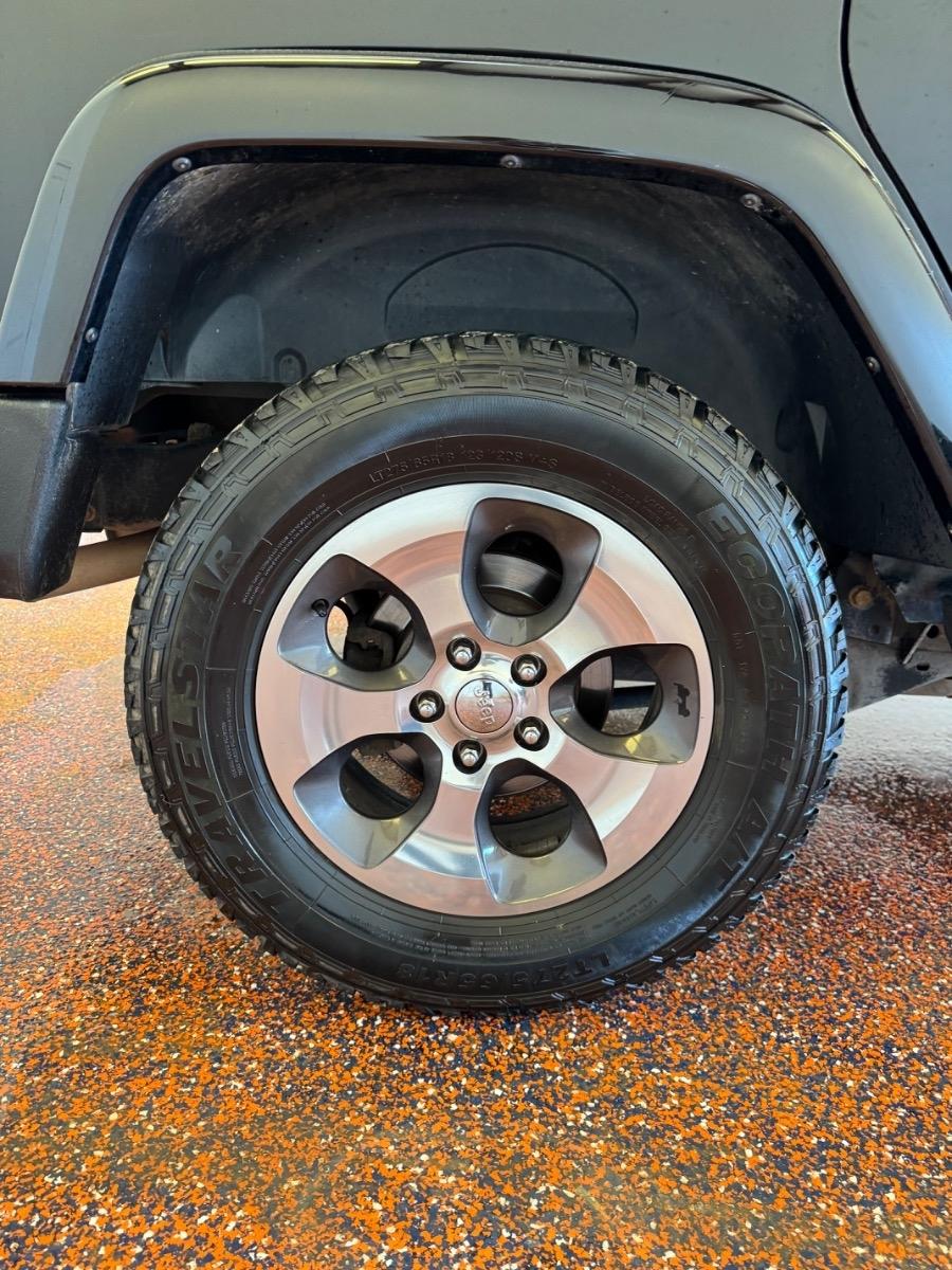 Jeep Wrangler Unlimited 4WD 4dr Sahara 2017