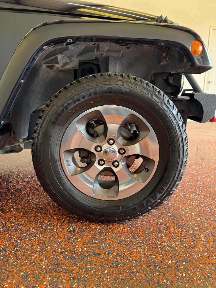 Jeep Wrangler Unlimited 4WD 4dr Sahara 2017