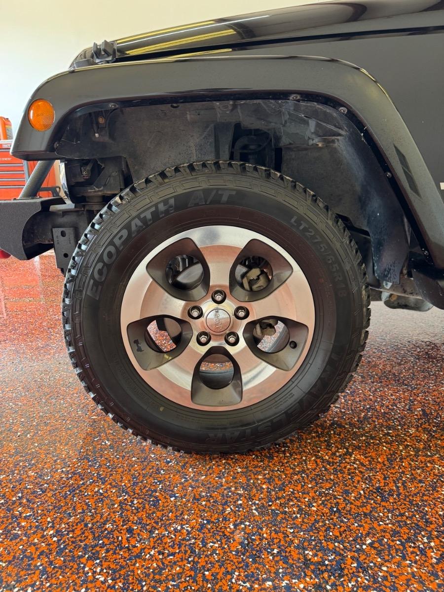Jeep Wrangler Unlimited 4WD 4dr Sahara 2017