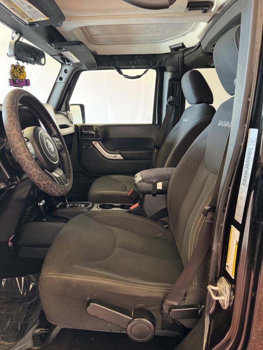 Jeep Wrangler Unlimited 4WD 4dr Sahara 2017