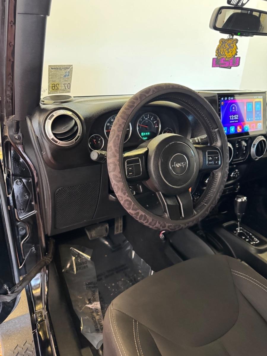 Jeep Wrangler Unlimited 4WD 4dr Sahara 2017