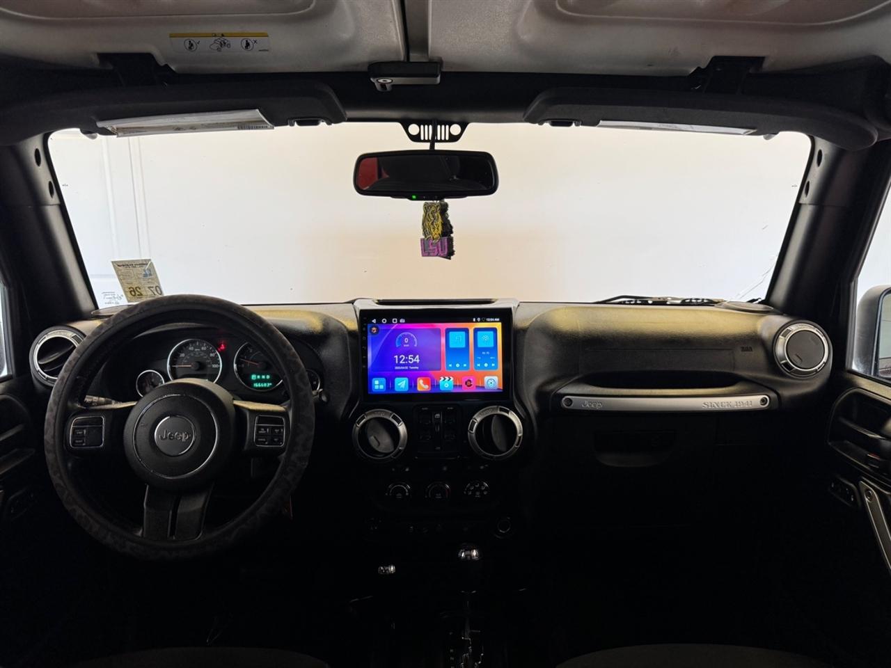 Jeep Wrangler Unlimited 4WD 4dr Sahara 2017