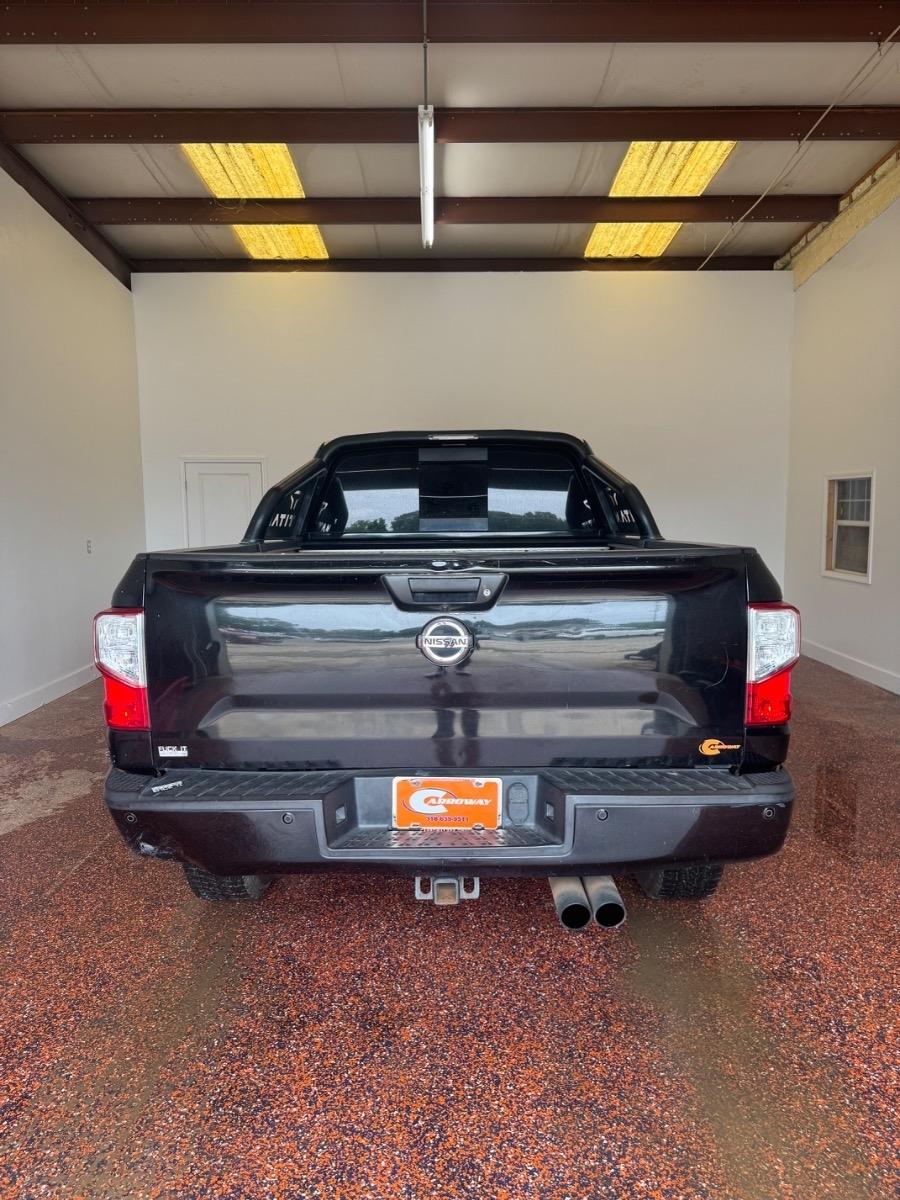 Nissan Titan XD 4x4 Gas Crew Cab PRO-4X 2018