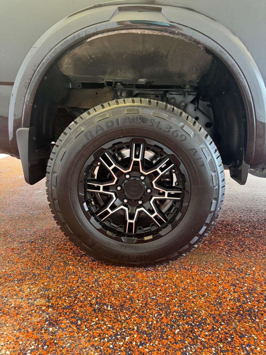 Nissan Titan XD 4x4 Gas Crew Cab PRO-4X 2018