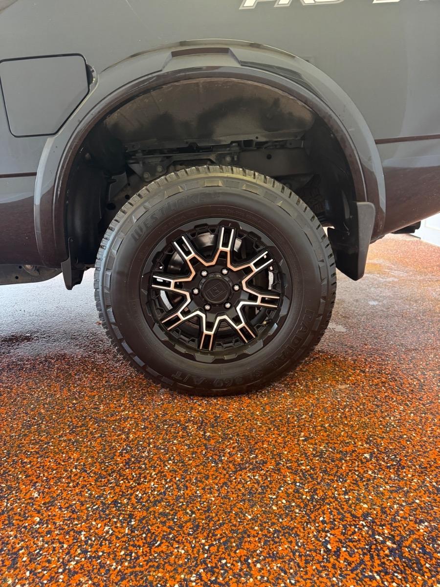 Nissan Titan XD 4x4 Gas Crew Cab PRO-4X 2018
