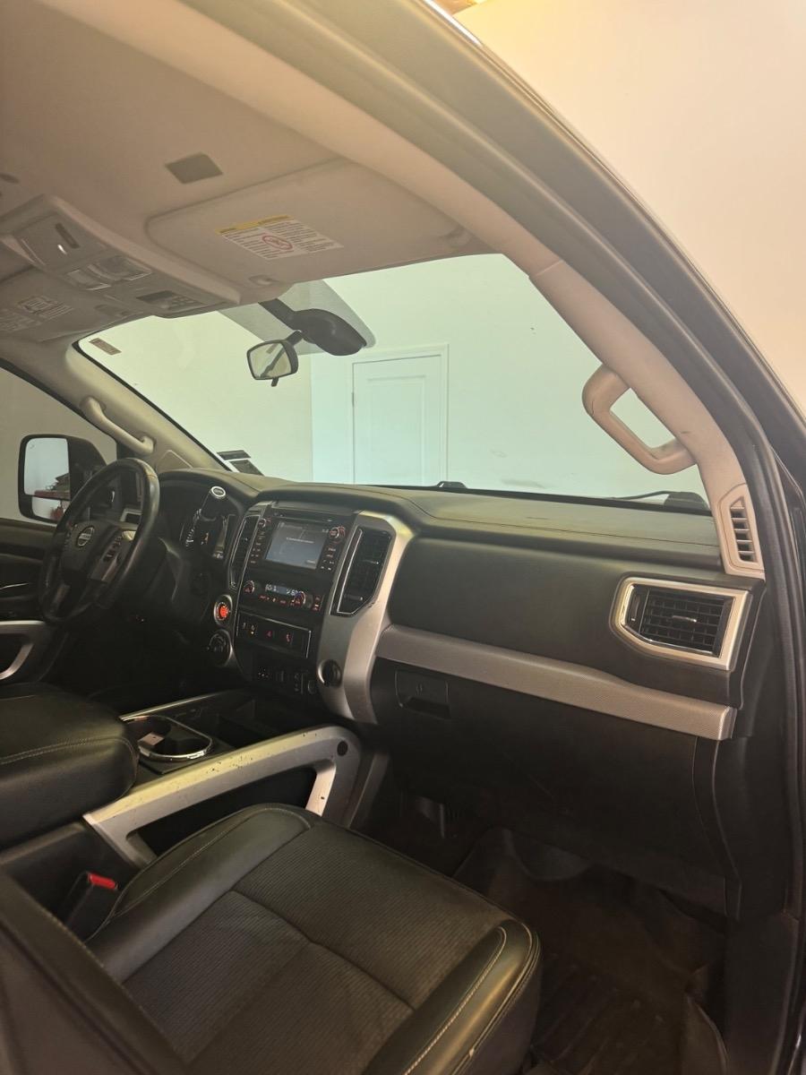 Nissan Titan XD 4x4 Gas Crew Cab PRO-4X 2018