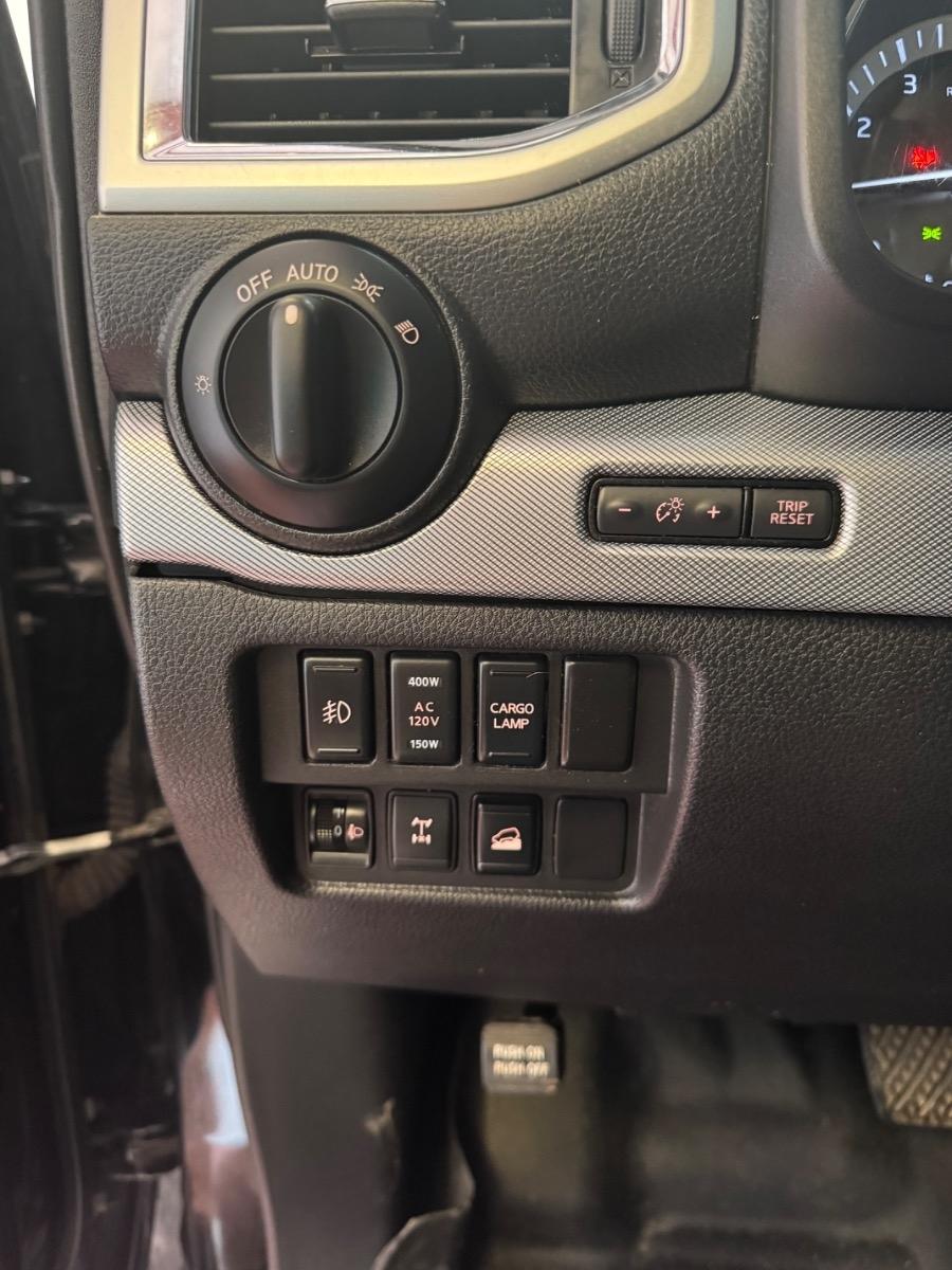 Nissan Titan XD 4x4 Gas Crew Cab PRO-4X 2018