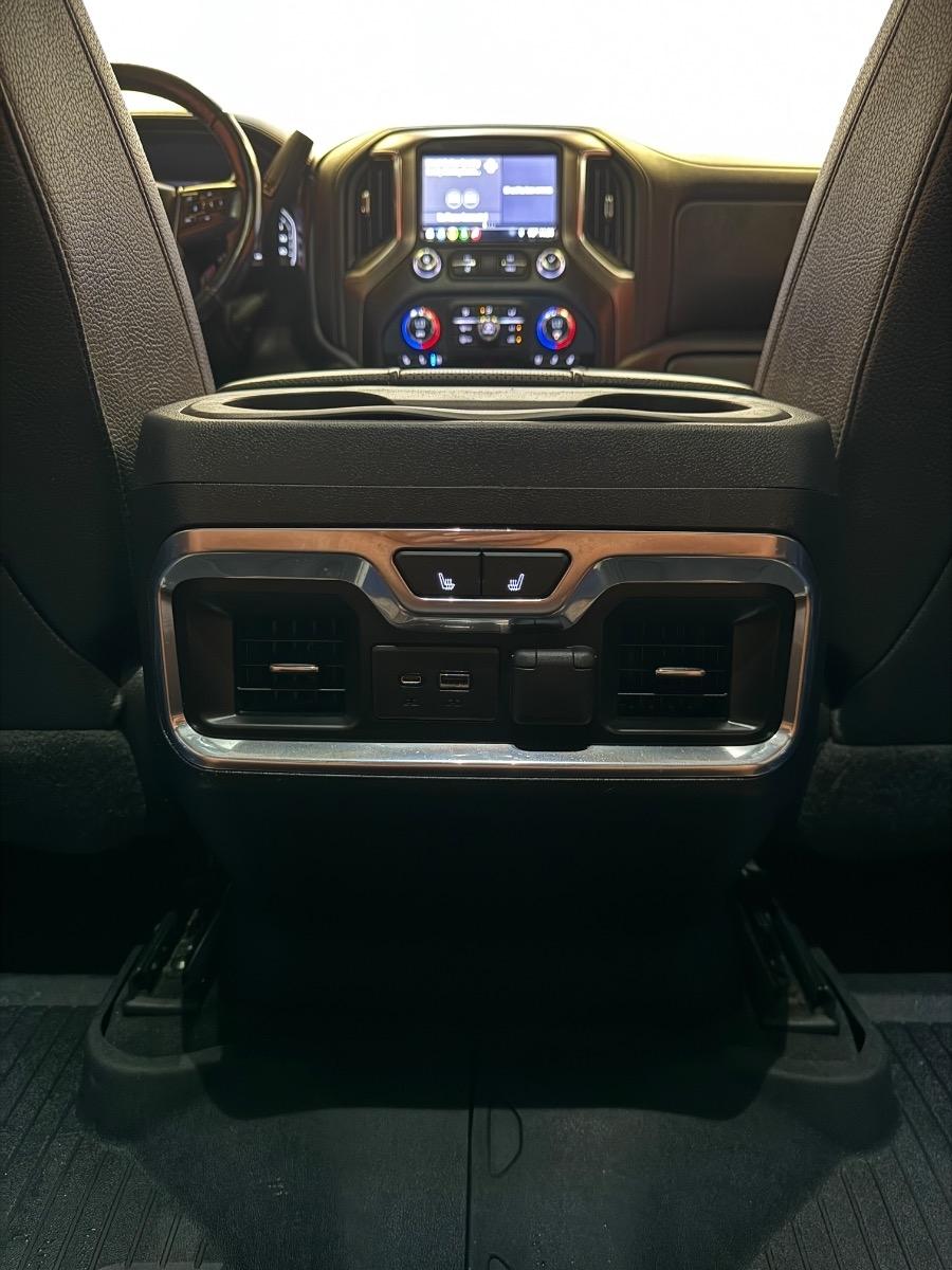 GMC Sierra 1500 4WD Crew Cab 147" Denali 2019