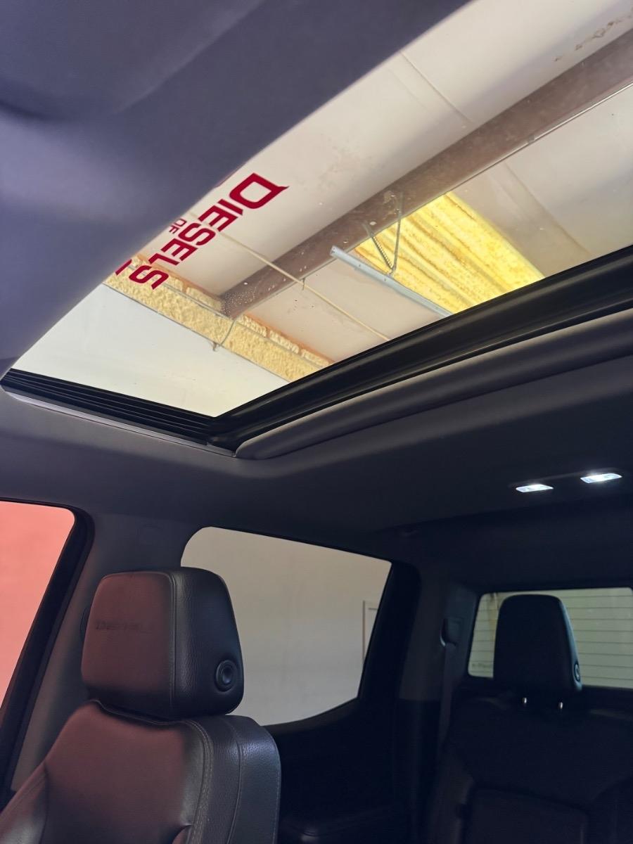 GMC Sierra 1500 4WD Crew Cab 147" Denali 2019