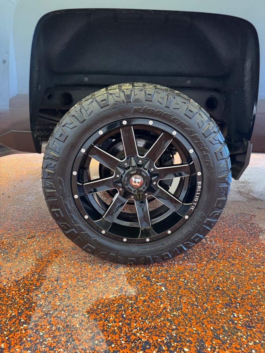 Chevrolet Silverado 1500 4WD Crew Cab 143.5" LTZ w/1LZ 2018