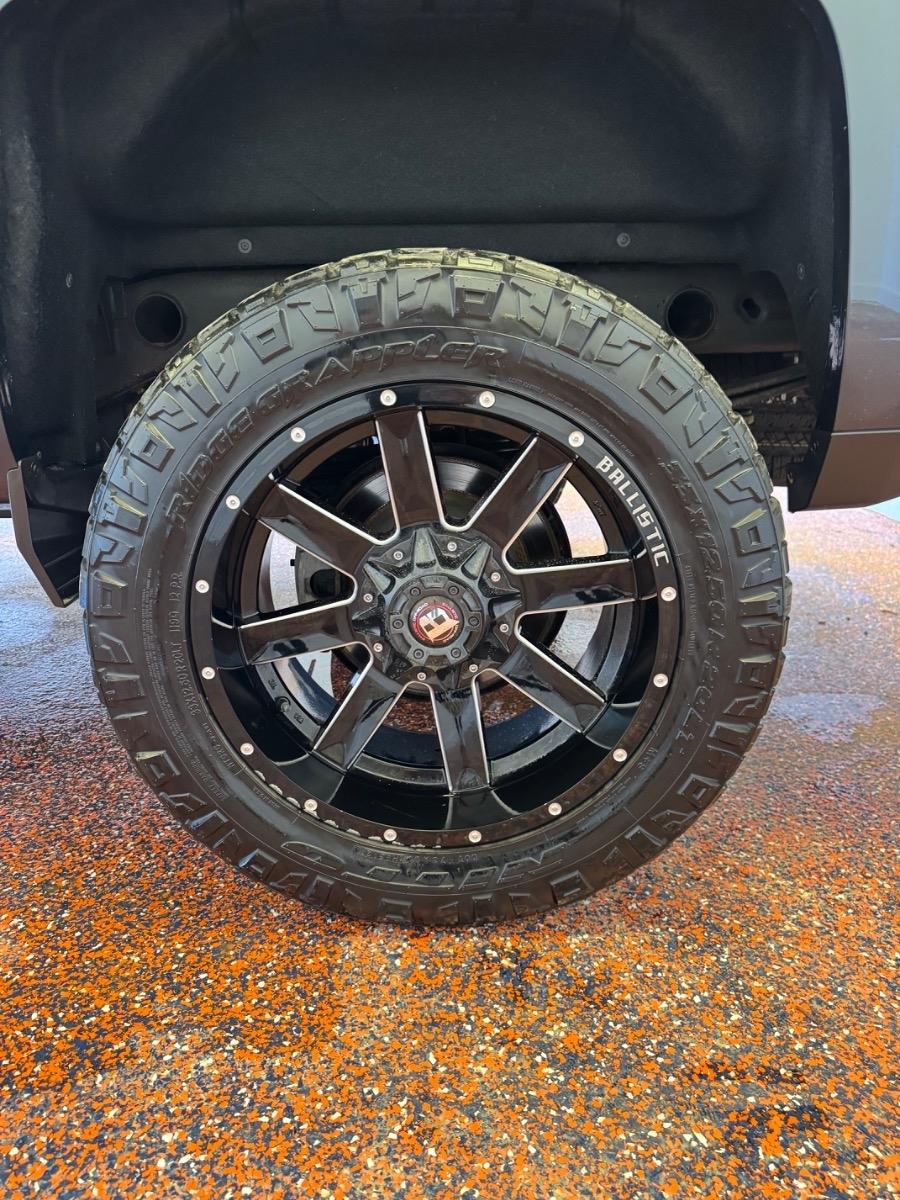 Chevrolet Silverado 1500 4WD Crew Cab 143.5" LTZ w/1LZ 2018