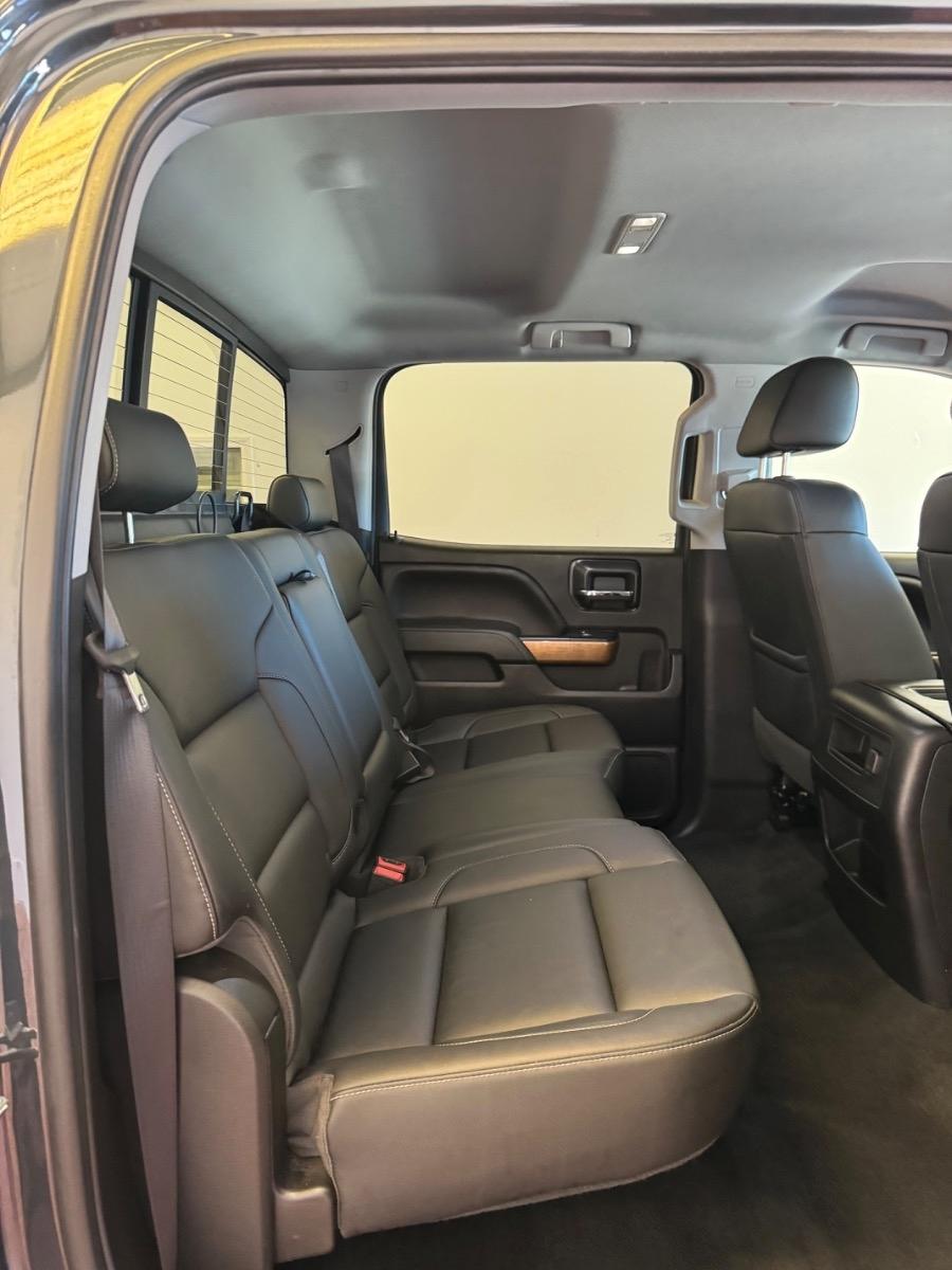 Chevrolet Silverado 1500 4WD Crew Cab 143.5" LTZ w/1LZ 2018
