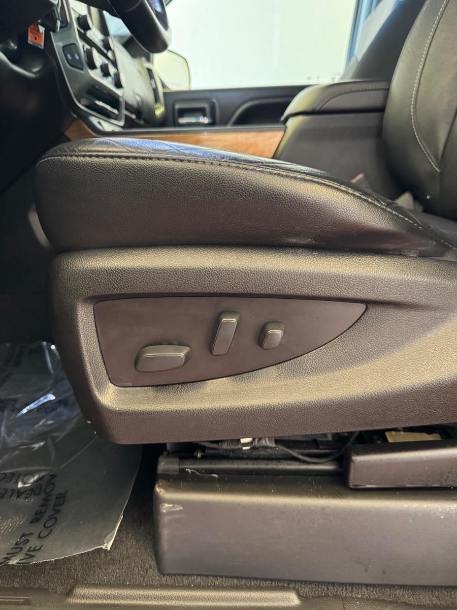Chevrolet Silverado 1500 4WD Crew Cab 143.5" LTZ w/1LZ 2018