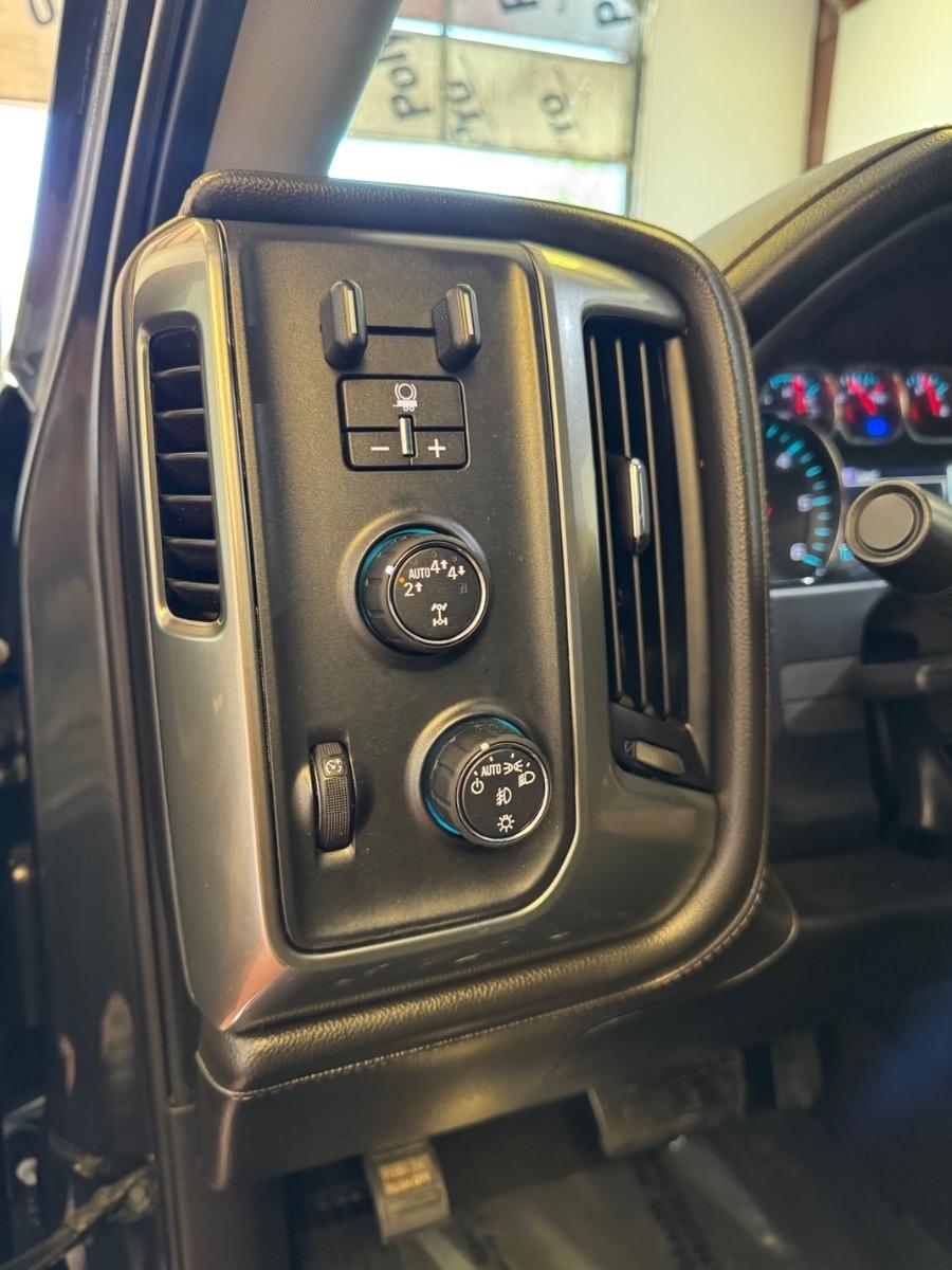Chevrolet Silverado 1500 4WD Crew Cab 143.5" LTZ w/1LZ 2018
