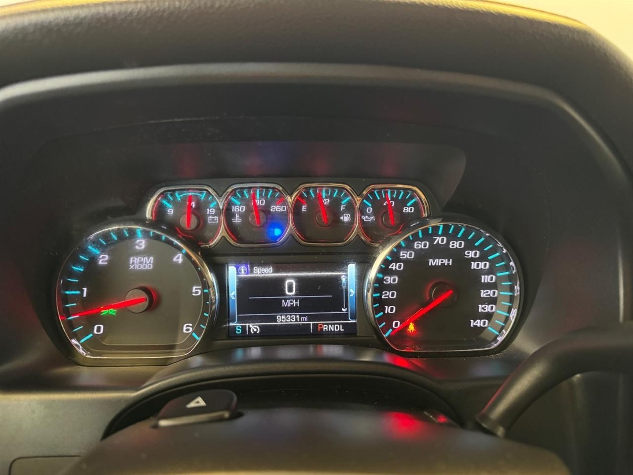 Chevrolet Silverado 1500 4WD Crew Cab 143.5" LTZ w/1LZ 2018