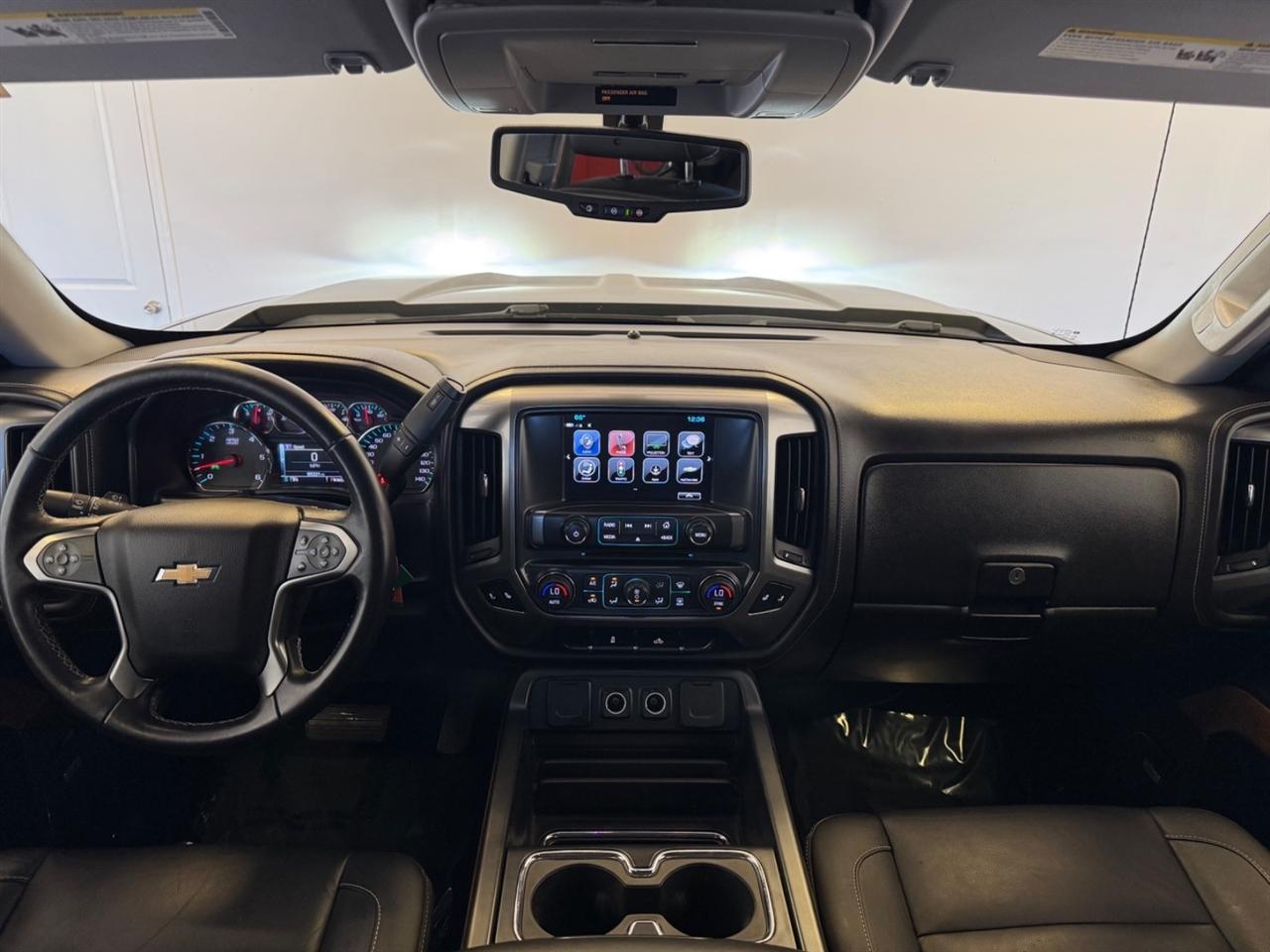 Chevrolet Silverado 1500 4WD Crew Cab 143.5" LTZ w/1LZ 2018