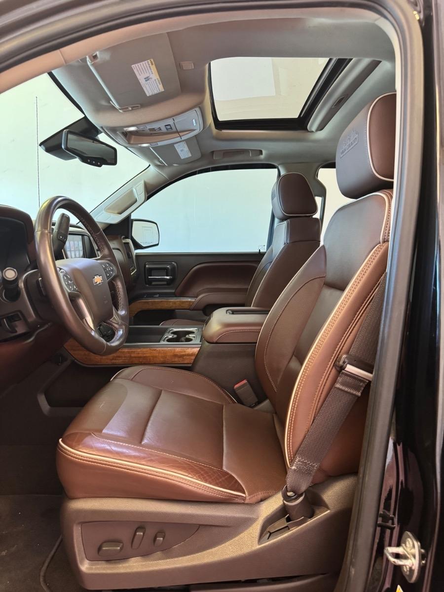 Chevrolet Silverado 1500 4WD Crew Cab 143.5" High Country 2016