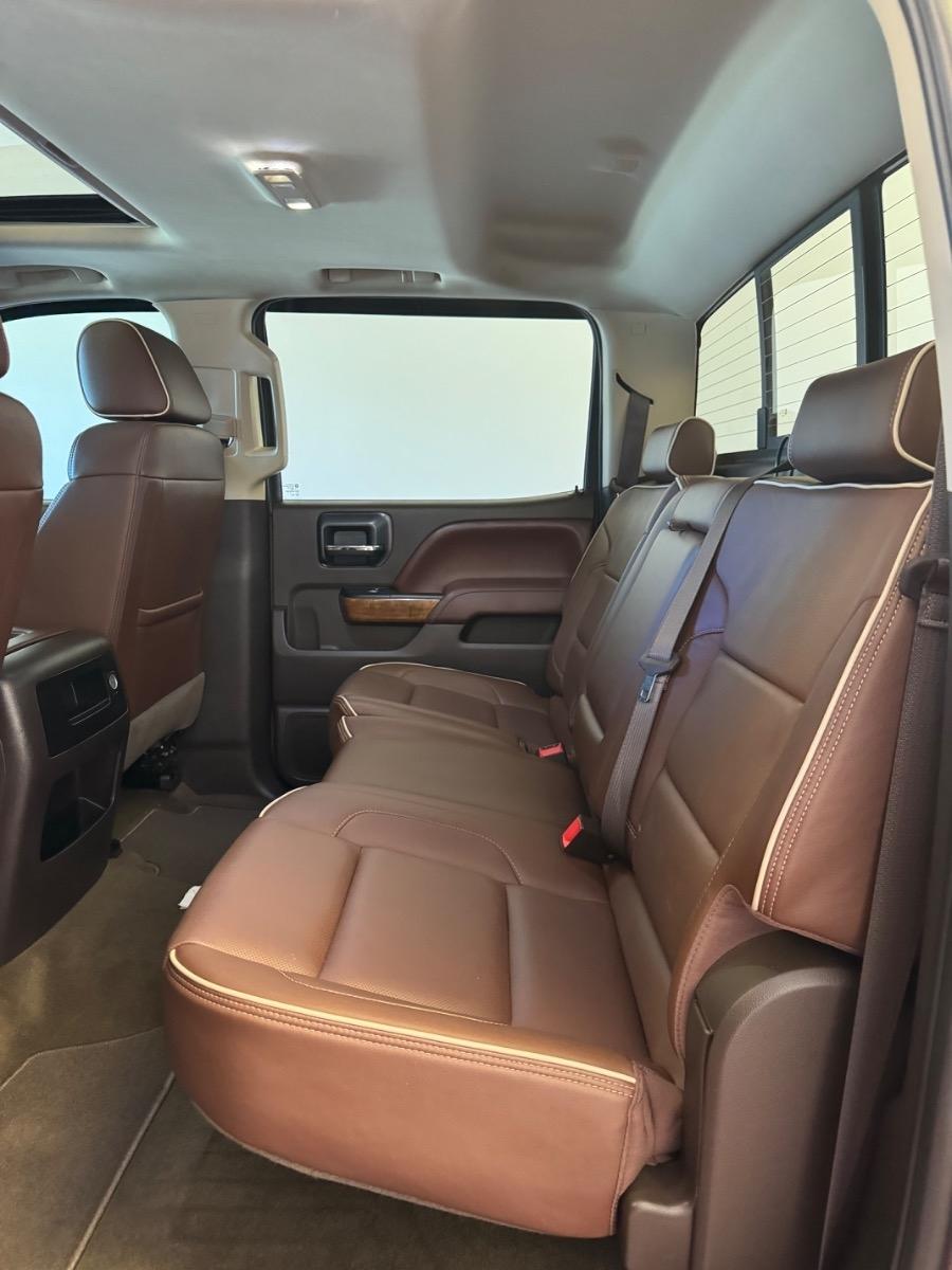 Chevrolet Silverado 1500 4WD Crew Cab 143.5" High Country 2016
