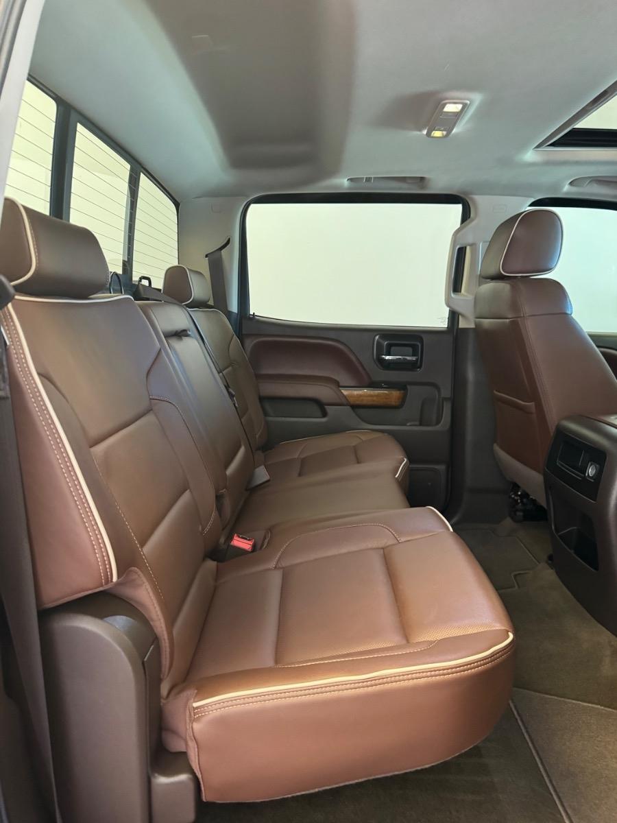 Chevrolet Silverado 1500 4WD Crew Cab 143.5" High Country 2016