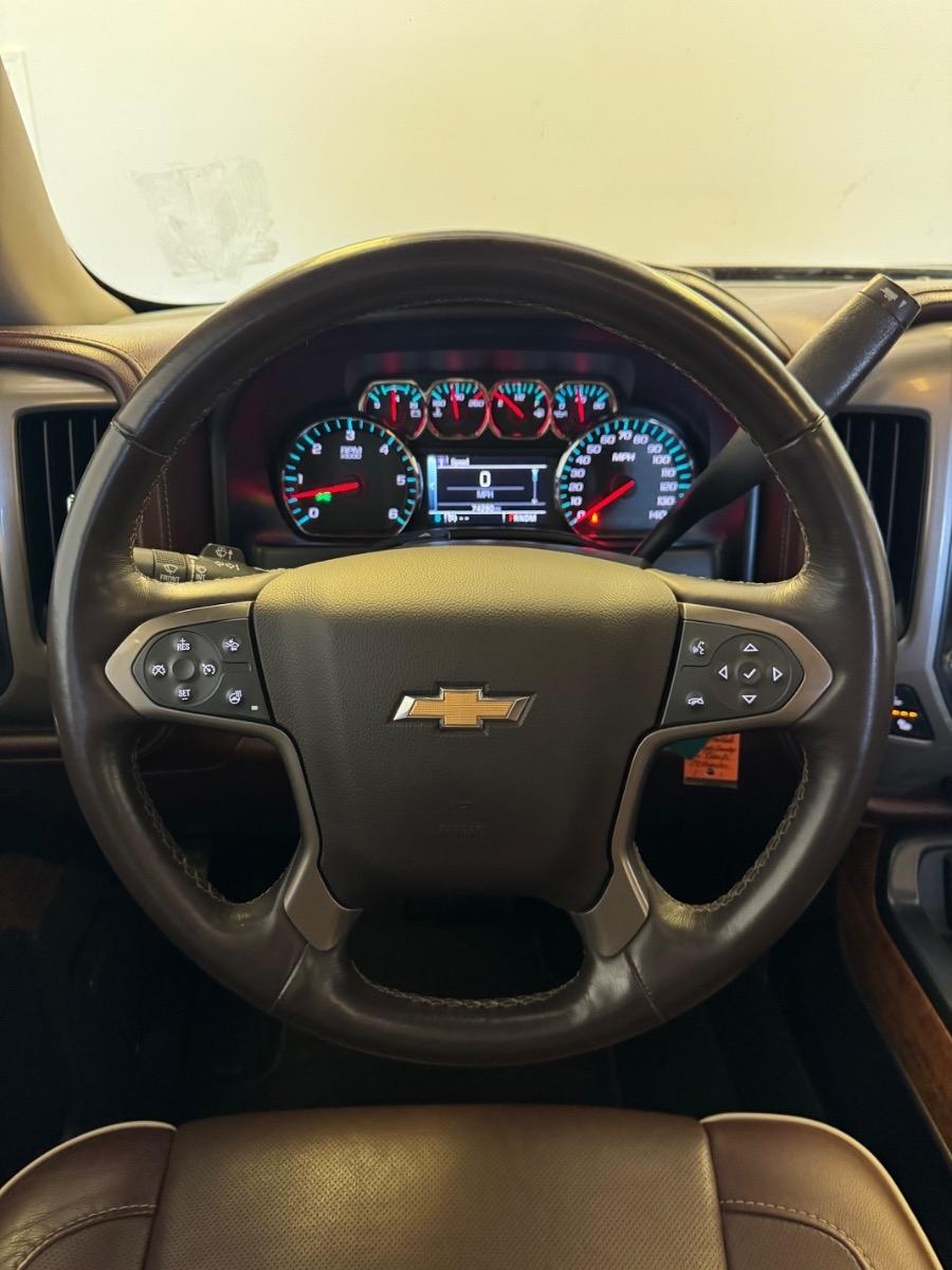 Chevrolet Silverado 1500 4WD Crew Cab 143.5" High Country 2016