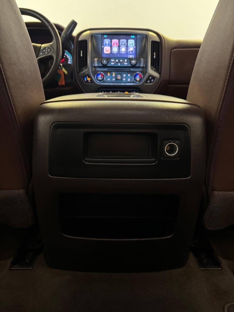 Chevrolet Silverado 1500 4WD Crew Cab 143.5" High Country 2016