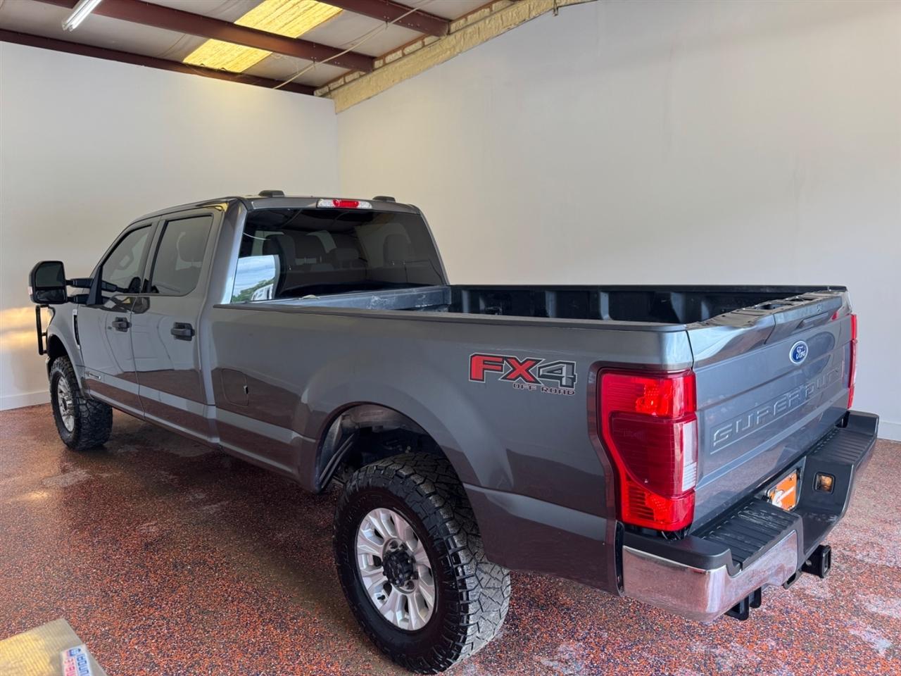 Ford Super Duty F-350 SRW King Ranch 4WD Crew Cab 8' Box 2022