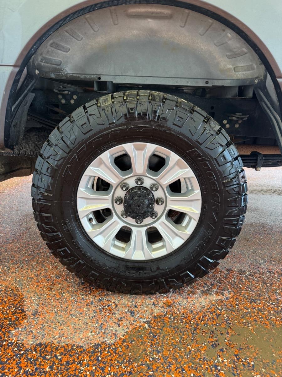 Ford Super Duty F-350 SRW King Ranch 4WD Crew Cab 8' Box 2022