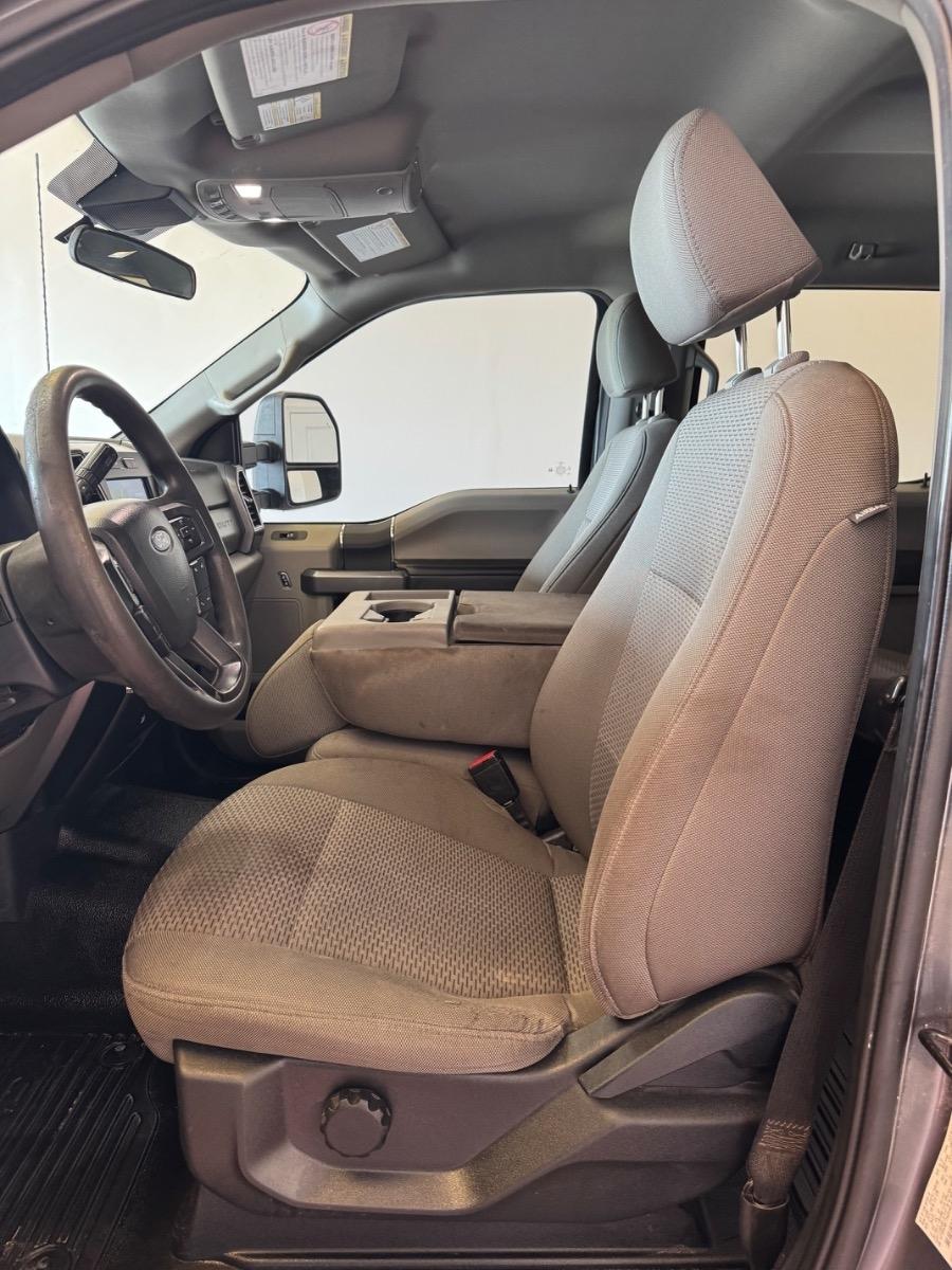 Ford Super Duty F-350 SRW King Ranch 4WD Crew Cab 8' Box 2022