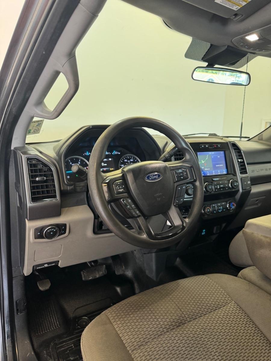 Ford Super Duty F-350 SRW King Ranch 4WD Crew Cab 8' Box 2022