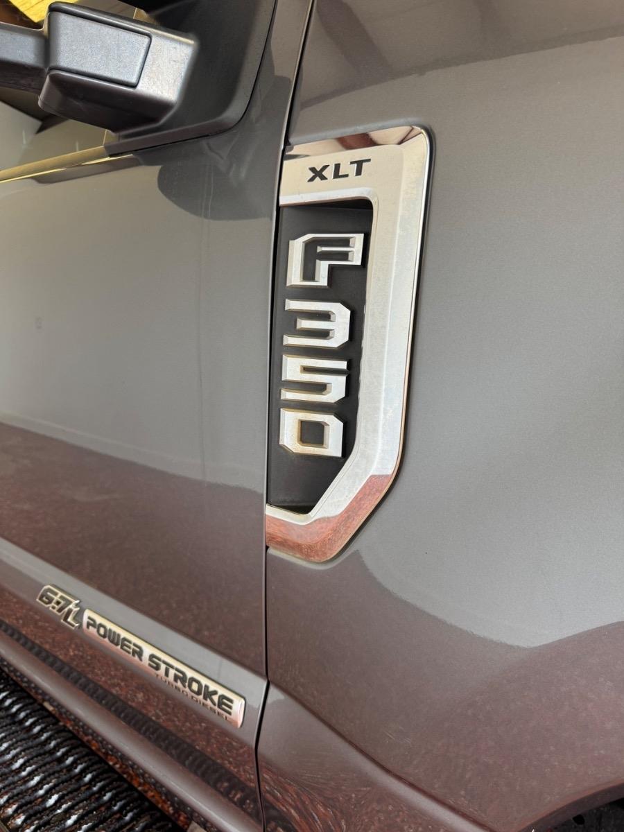 Ford Super Duty F-350 SRW King Ranch 4WD Crew Cab 8' Box 2022