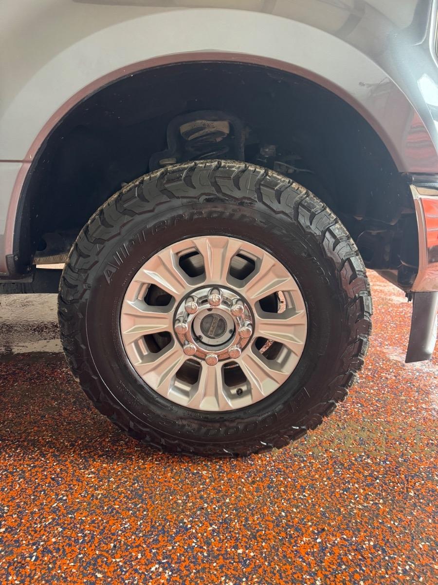 Ford Super Duty F-350 SRW King Ranch 4WD Crew Cab 8' Box 2022