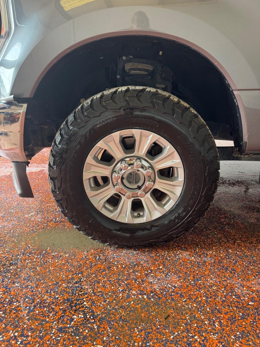 Ford Super Duty F-350 SRW King Ranch 4WD Crew Cab 8' Box 2022