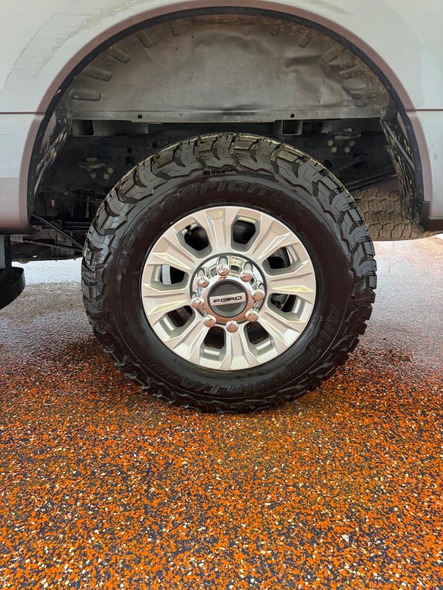 Ford Super Duty F-350 SRW King Ranch 4WD Crew Cab 8' Box 2022