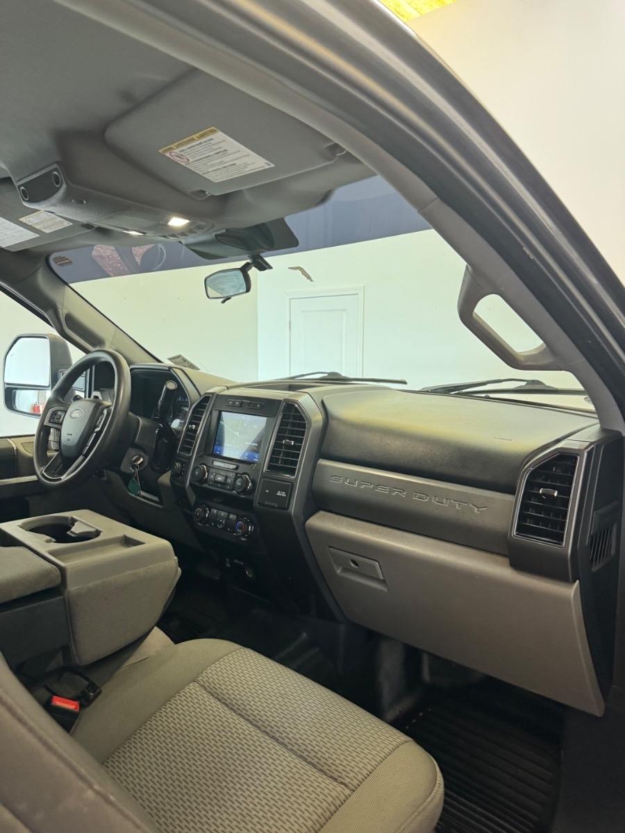 Ford Super Duty F-350 SRW King Ranch 4WD Crew Cab 8' Box 2022