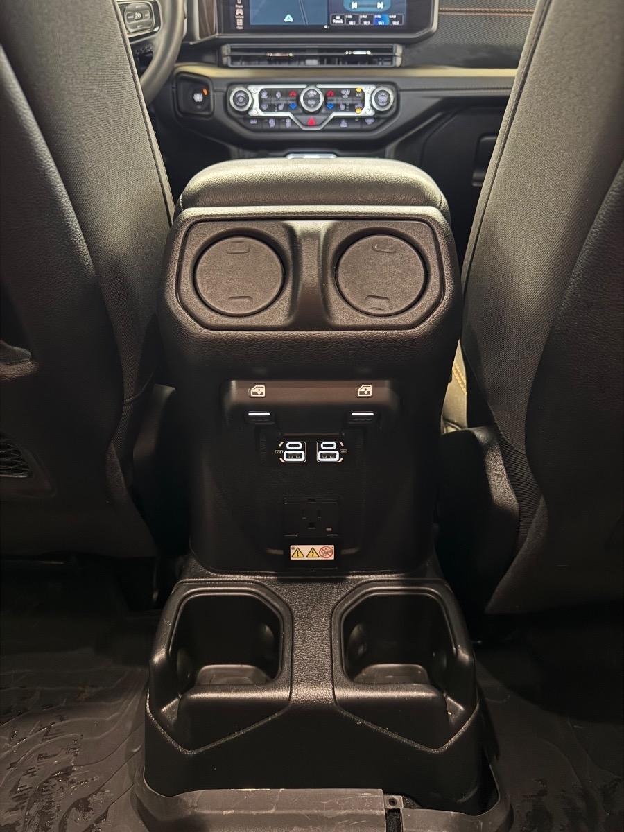 Jeep Gladiator Mojave 4x4 2025