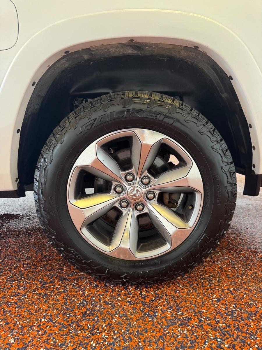 RAM 1500 Limited 4x4 Crew Cab 5'7" Box 2021