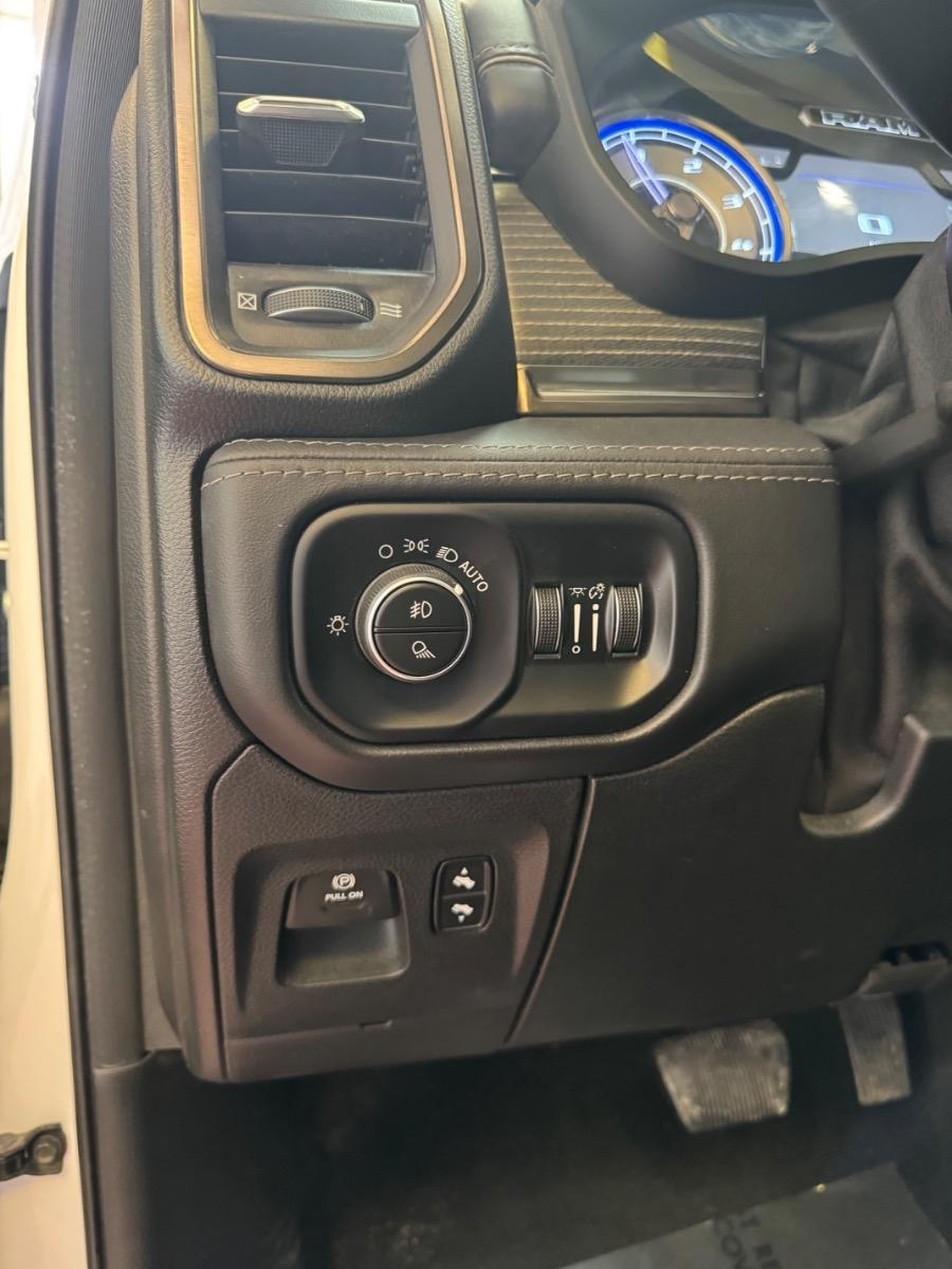 RAM 1500 Limited 4x4 Crew Cab 5'7" Box 2021