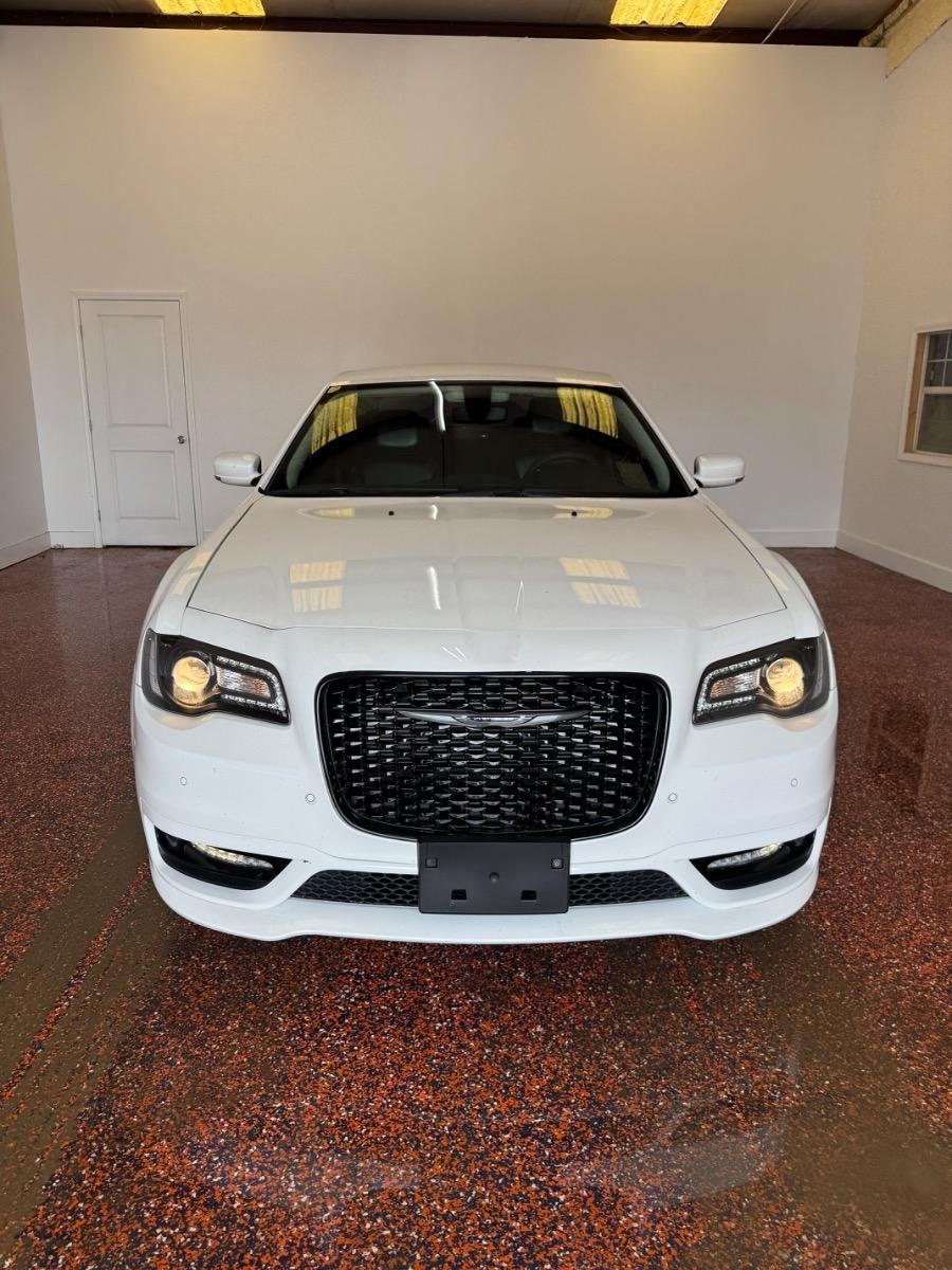 Chrysler 300 Touring L RWD 2023