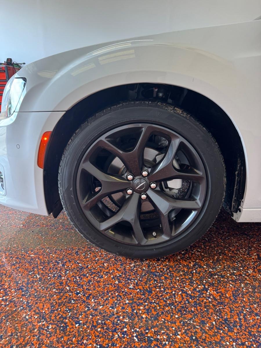 Chrysler 300 Touring L RWD 2023