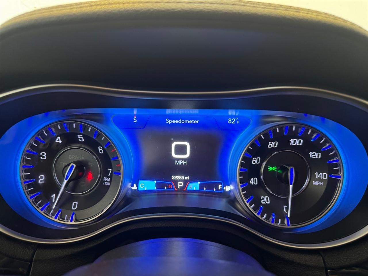 Chrysler 300 Touring L RWD 2023