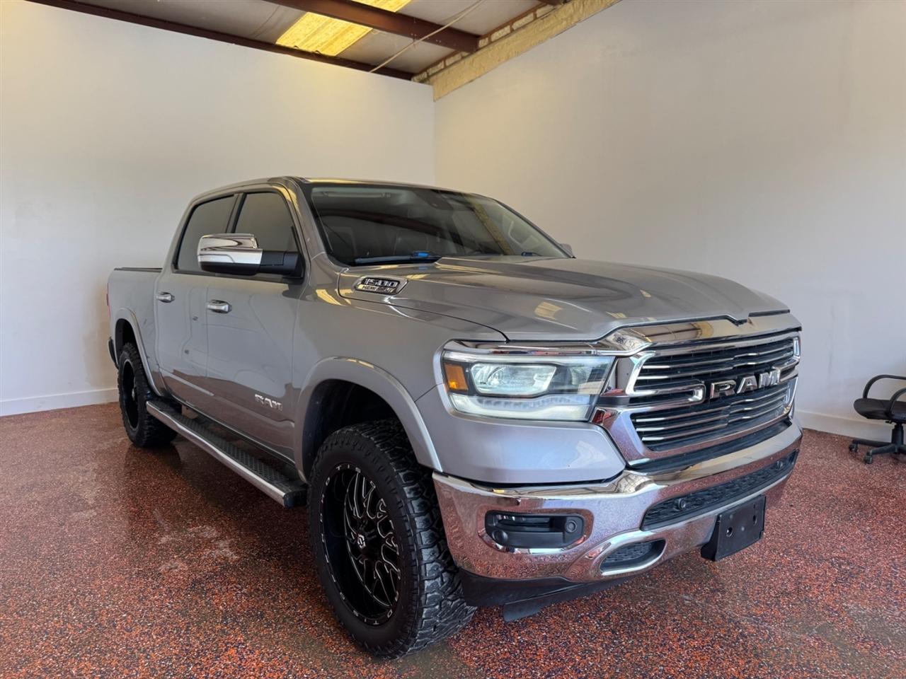 RAM 1500 Laramie 4x4 Crew Cab 5'7" Box 2019