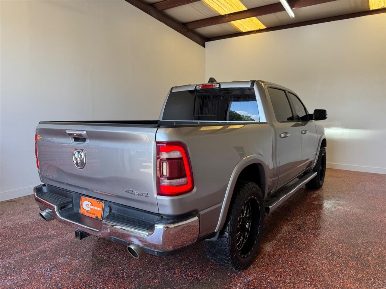 RAM 1500 Laramie 4x4 Crew Cab 5'7" Box 2019