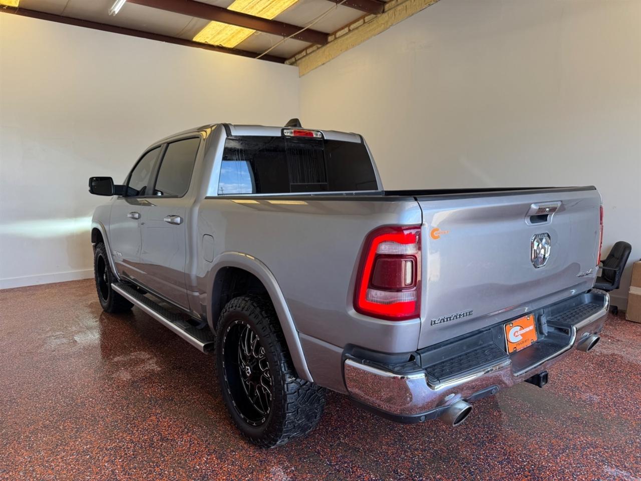 RAM 1500 Laramie 4x4 Crew Cab 5'7" Box 2019